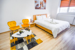 Contemporary Studio with Balcony - New Building, Bucharest